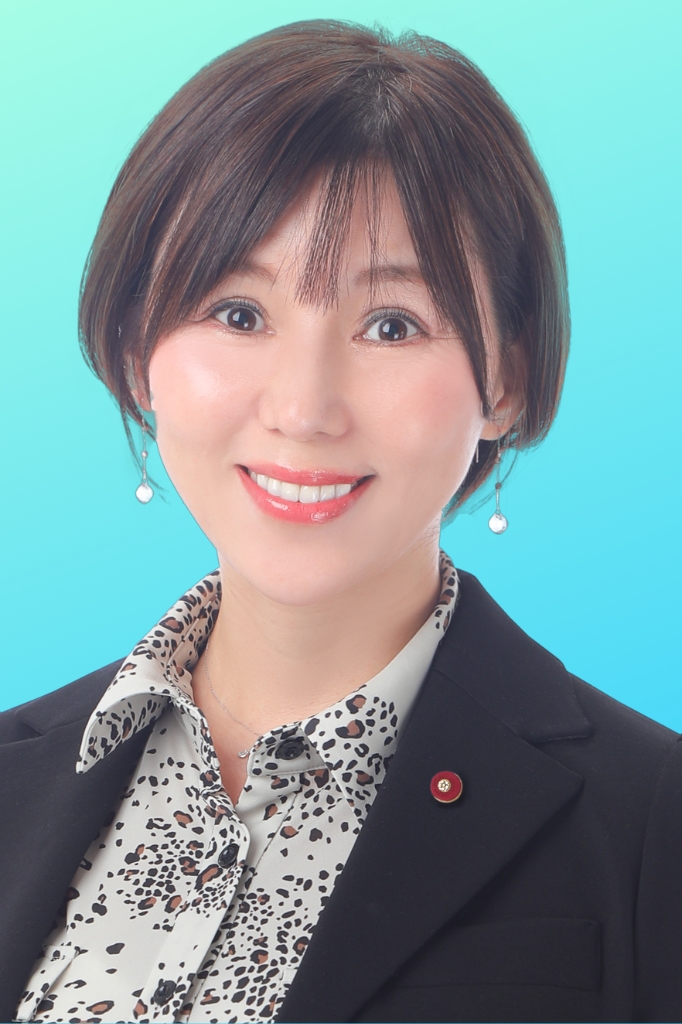 上原みなみ議員の写真