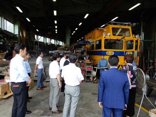 名谷車両基地視察の様子2