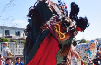 写真：多聞六神社 獅子舞