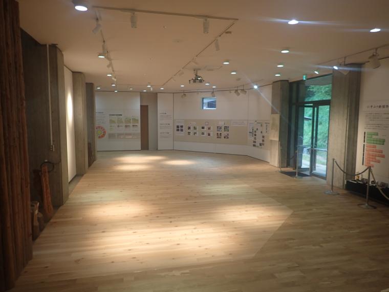 森林展示館